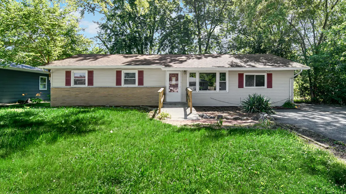 7713 Hendricks Place, Merrillville, IN 46410 - #1