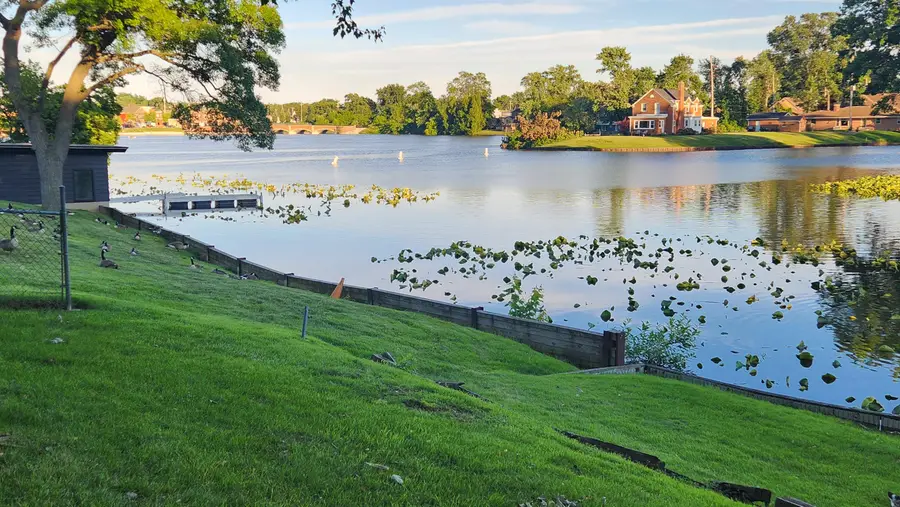 139 Beverly Boulevard, Hobart, IN 46342 - #2