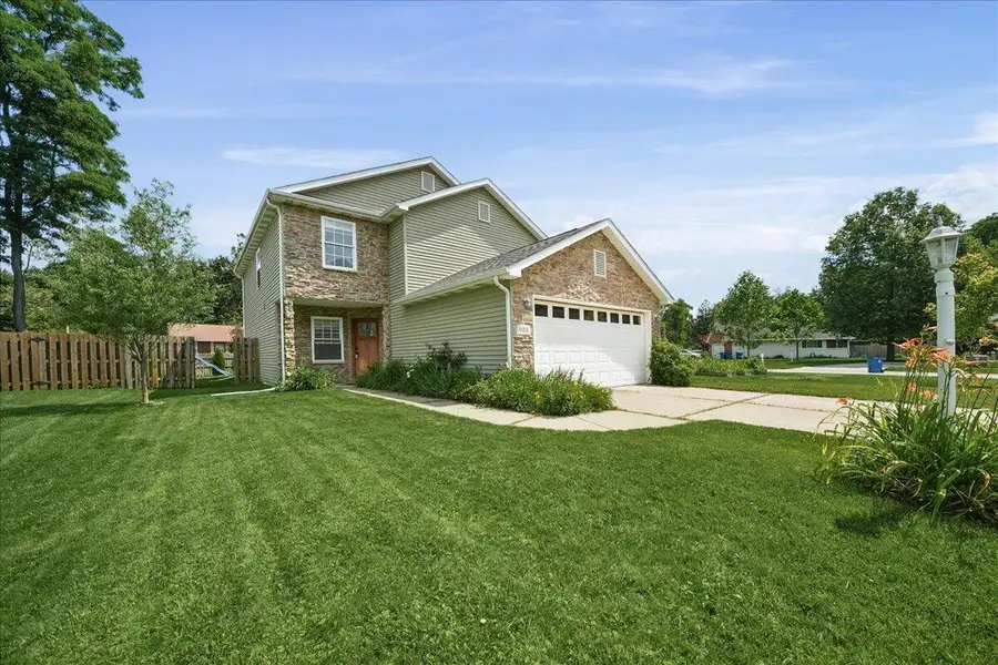 900 Brookfield Drive, Chesterton, IN 46304 - #2