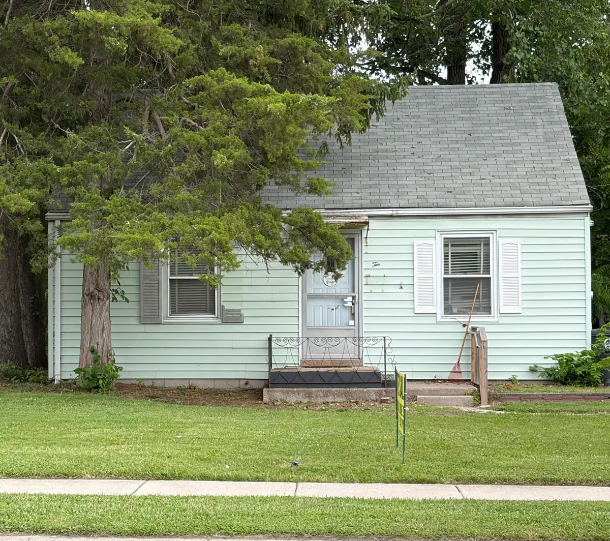 10 W 37th Avenue, Hobart, IN 46342 - #1
