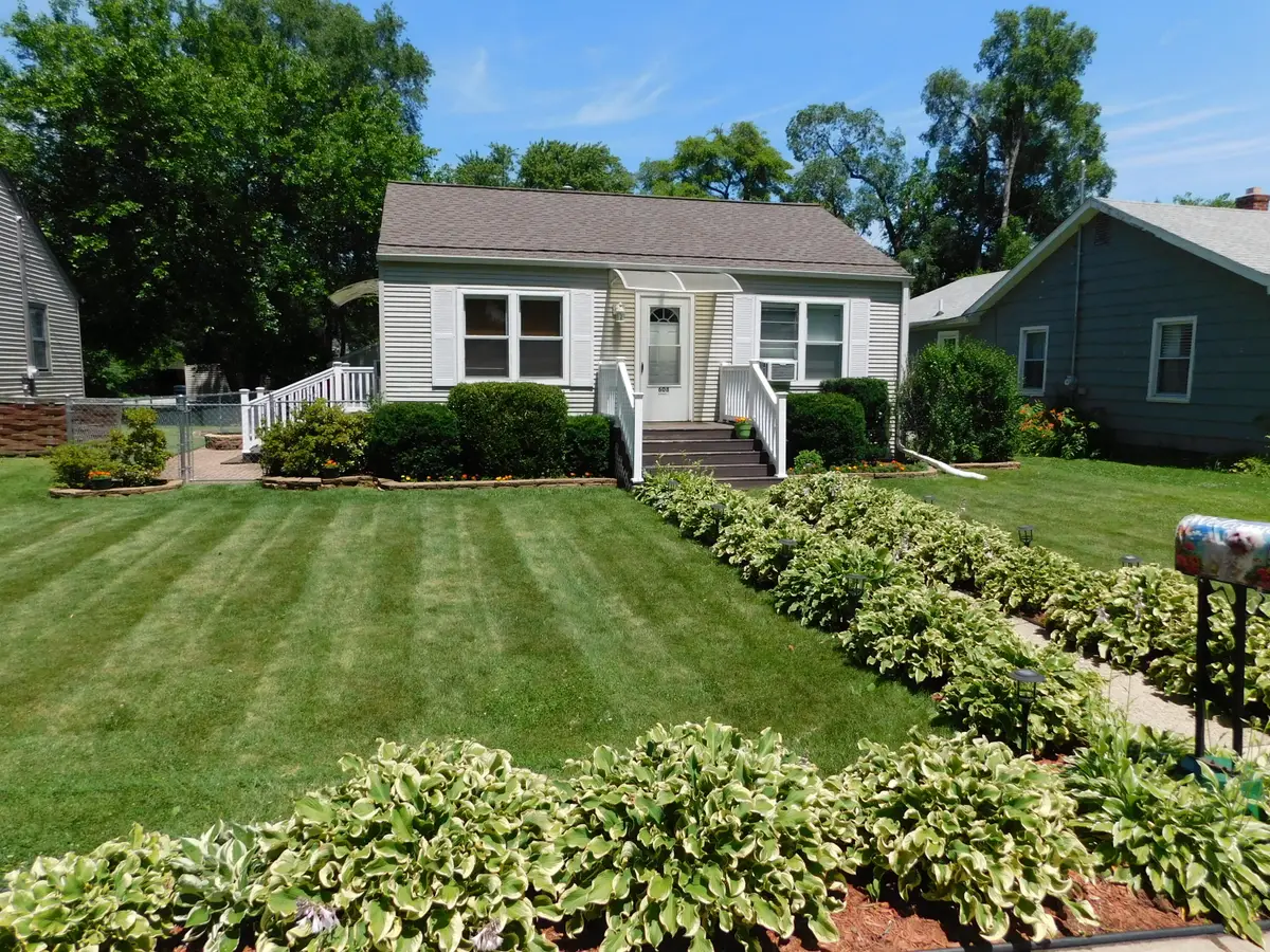 608 W Indiana Avenue, Chesterton, IN 46304 - #1