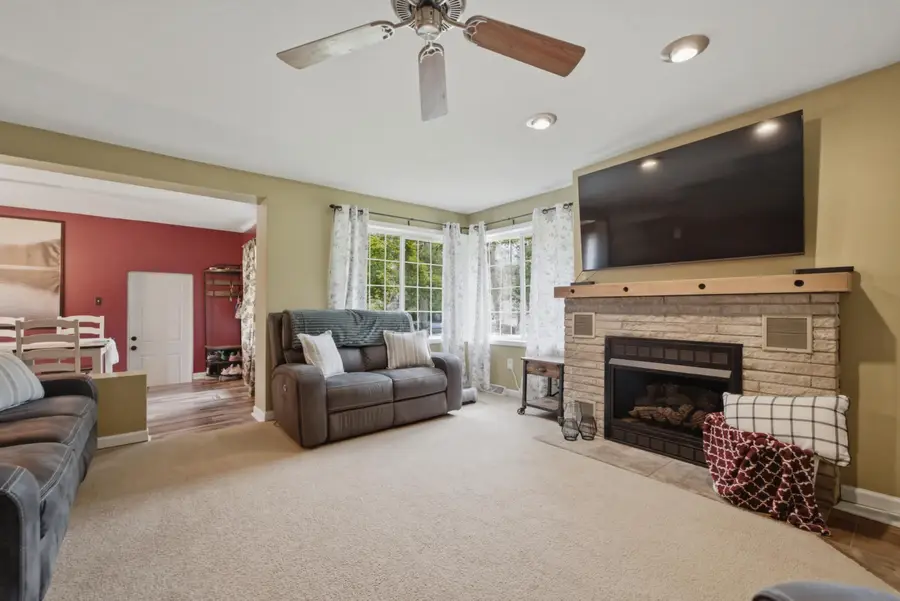 607 Woodlawn Avenue, Chesterton, IN 46304 - #3