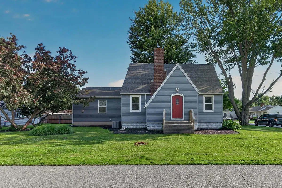 202 E 2nd Street, Wanatah, IN 46390 - #1