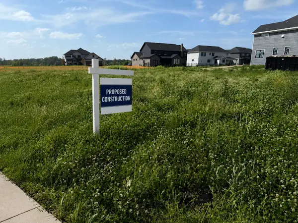 9490 Tall Grass Trail, St. John, IN 46373
