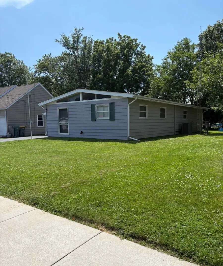 1401 Fairlane Drive, Valparaiso, IN 46383 - #2