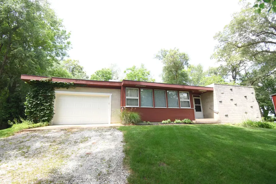 900 W Winding Road, Rensselaer, IN 47978 - #3