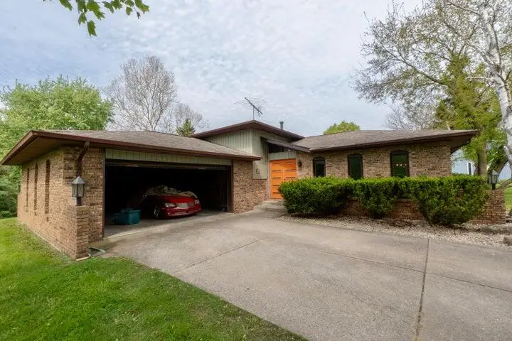1752 Greenview Street, Valparaiso, IN 46383 - #1