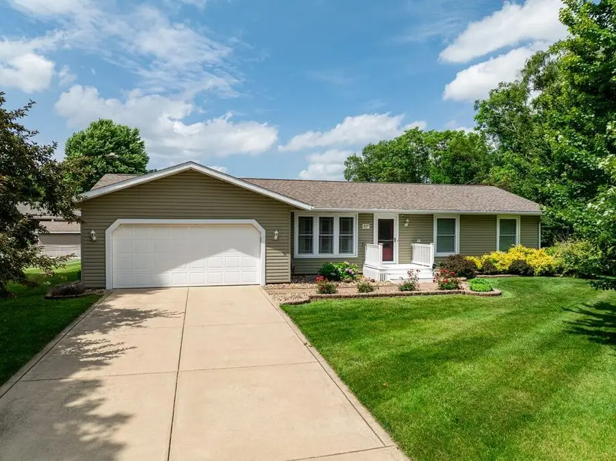 317 E Ben Street, New Carlisle, IN 46552 - #2