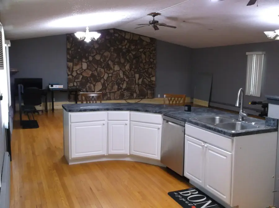 704 N Oakwood Drive, Griffith, IN 46319 - #3