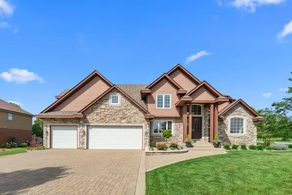 902 Kendall Court, Crown Point, IN 46307
