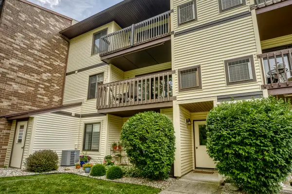 827 N Summit Park Court N, Crown Point, IN 46307