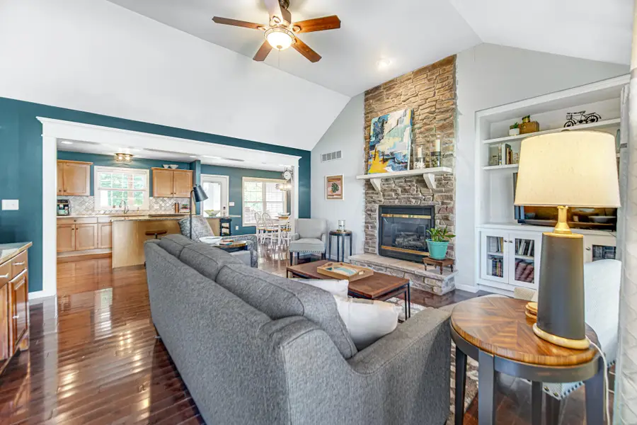 1806 Washington Street, Valparaiso, IN 46383 - #3