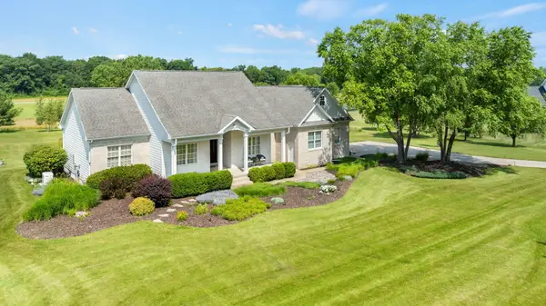 10152 N Beverly Lane, La Porte, IN 46350