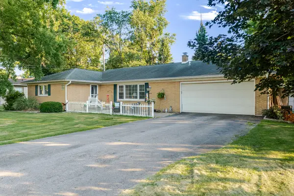 108 Edgewood Court, La Porte, IN 46350
