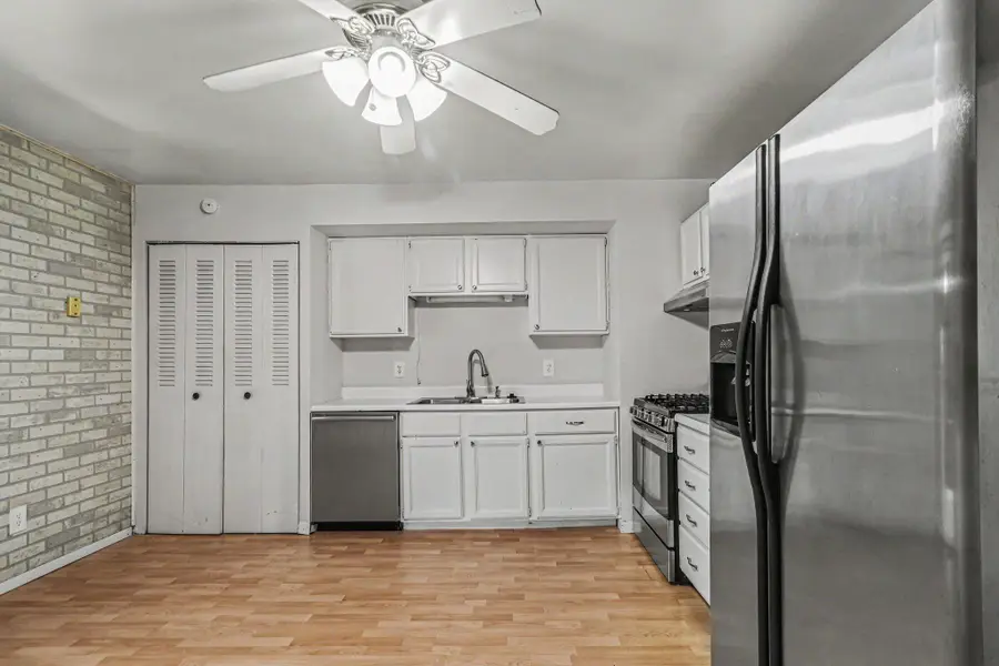 404 Sable Drive, Valparaiso, IN 46385 - #2