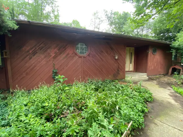80 Tanglewood Trail, Valparaiso, IN 46385