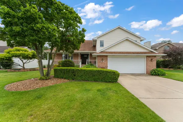 1507 Oak Leaf Drive, Crown Point, IN 46307