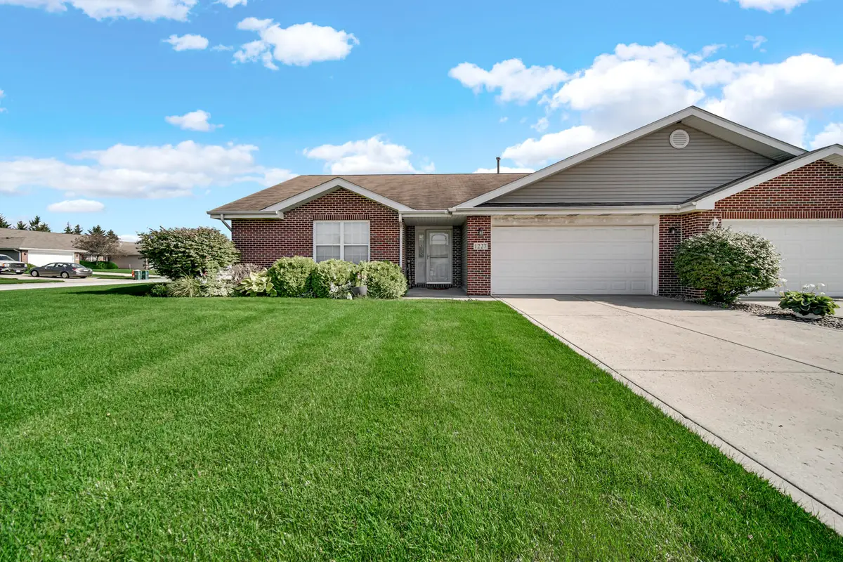 1227 W 82nd Avenue, Merrillville, IN 46410 - #1