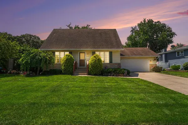 633 Imperial Drive, Crown Point, IN 46307