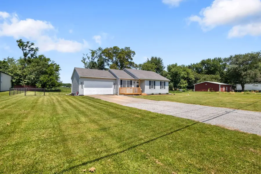 7095 E Us Highway 20, New Carlisle, IN 46552 - #3