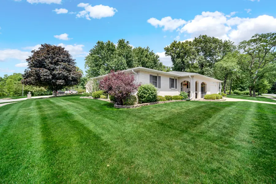 2100 E 9th Place, Hobart, IN 46342 - #3