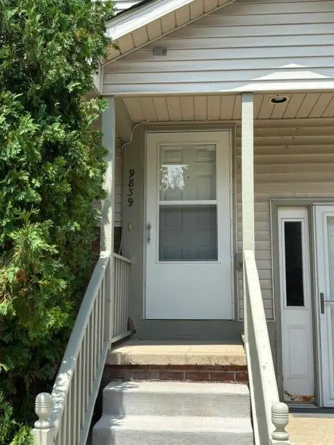 9839 Parkway Drive, Highland, IN 46322