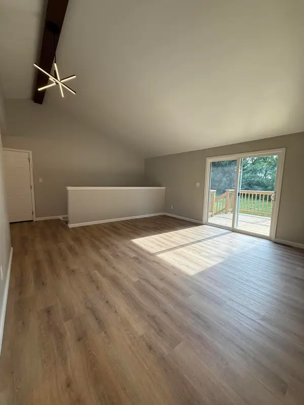 722 N Stacy Lane, Valparaiso, IN 46385
