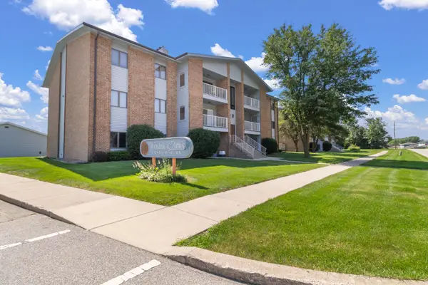 9621 Merrillville Road #304, Crown Point, IN 46307