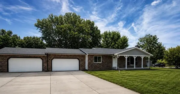 208 Farmwood Lane, La Porte, IN 46350