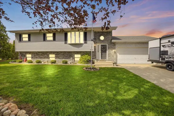 291 Streamwood Drive, Valparaiso, IN 46383