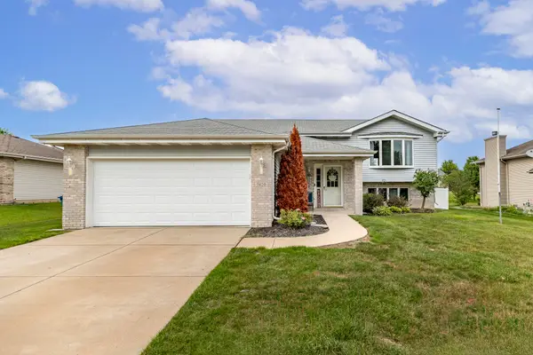 7420 W 92nd Avenue, Crown Point, IN 46307