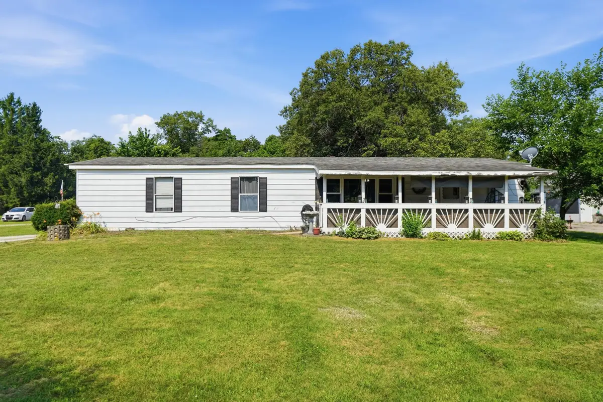 9390 N 1000 W, Demotte, IN 46310 - #1