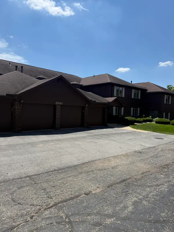 2543 E Lakeshore Drive, Crown Point, IN 46307