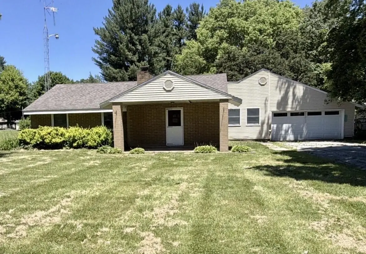 2223 W Oak Street, La Porte, IN 46350 - #1