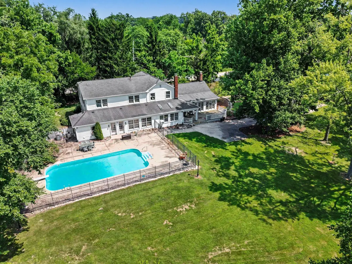 238 W Joliet Road, Valparaiso, IN 46385 - #1