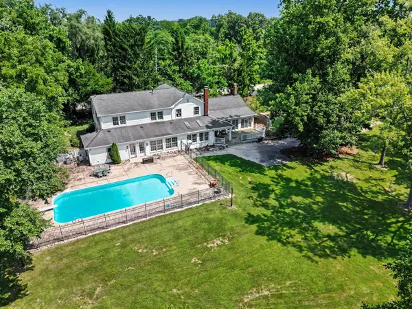 238 W Joliet Road, Valparaiso, IN 46385