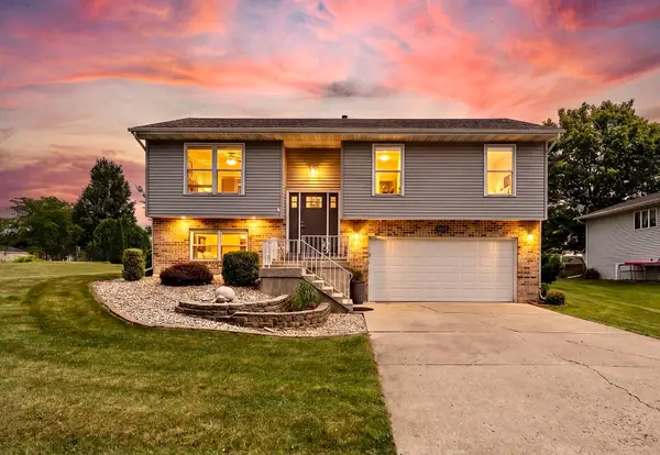 4176 Thornhill Drive, Crown Point, IN 46307