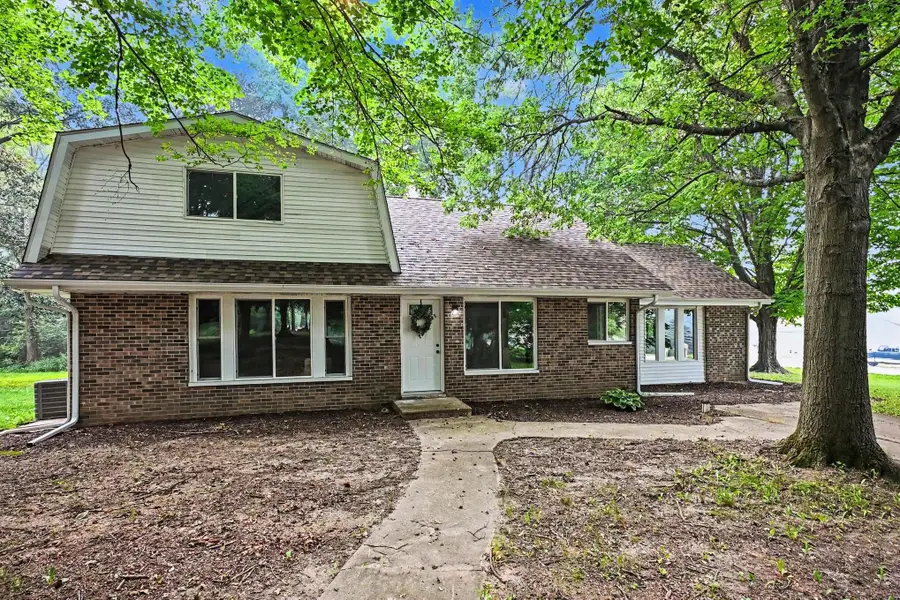 1141 W 300 N, La Porte, IN 46350 - #2