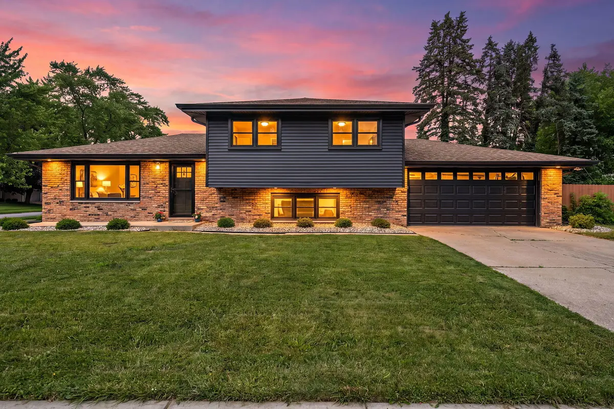 6384 Fallen Timbers Avenue, Portage, IN 46368 - #1