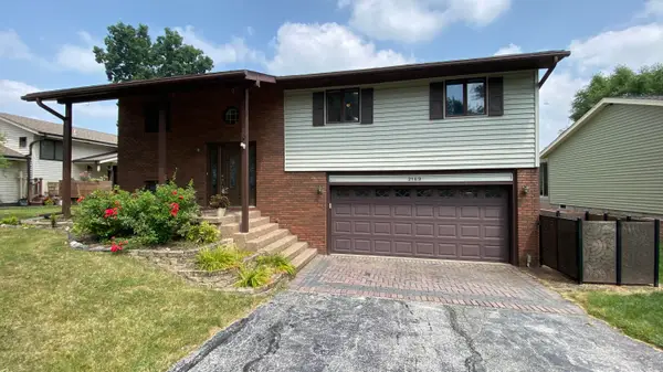 2169 Green Valley Drive, Crown Point, IN 46307