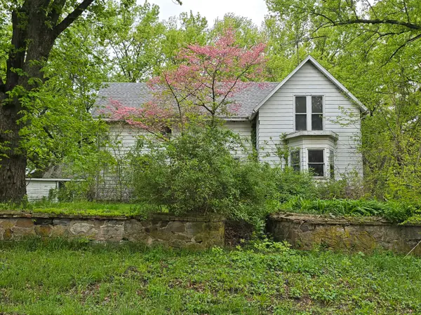 196 N 750 W, Valparaiso, IN 46385