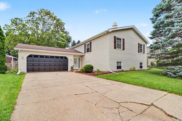 3707 Oak Grove Drive, Valparaiso, IN 46383