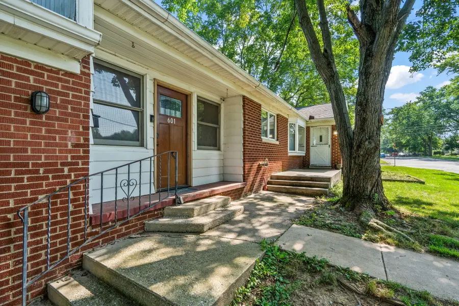 601 Madison Street, Valparaiso, IN 46385 - #3