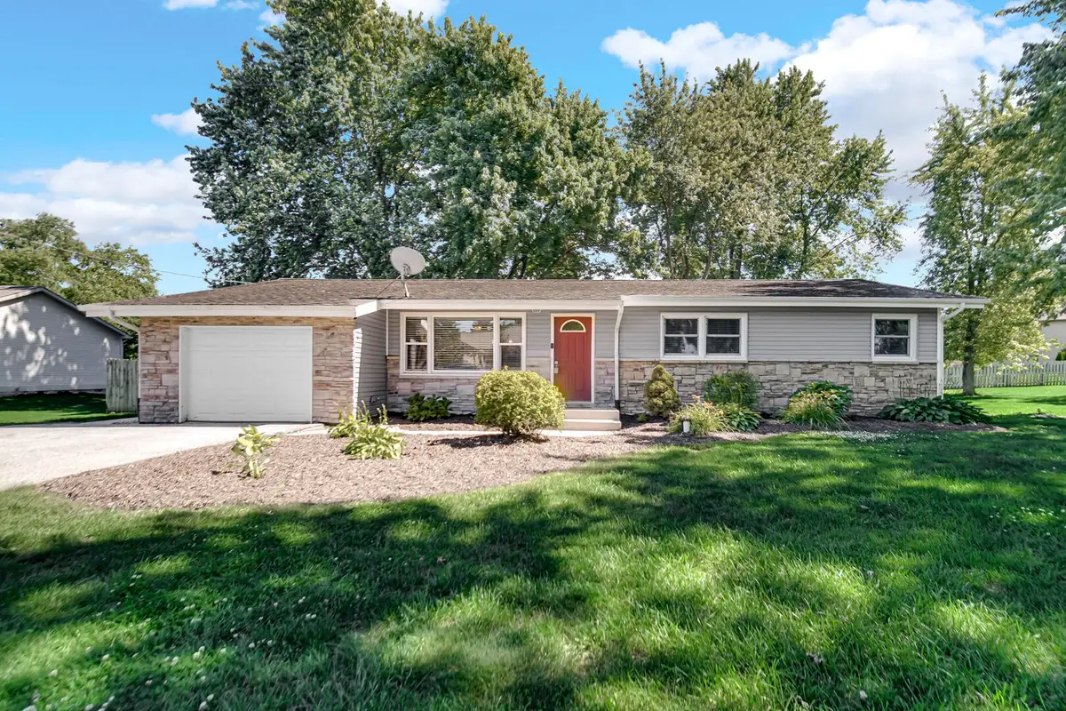 2110 Country Club Road, Valparaiso, IN 46383 - #1