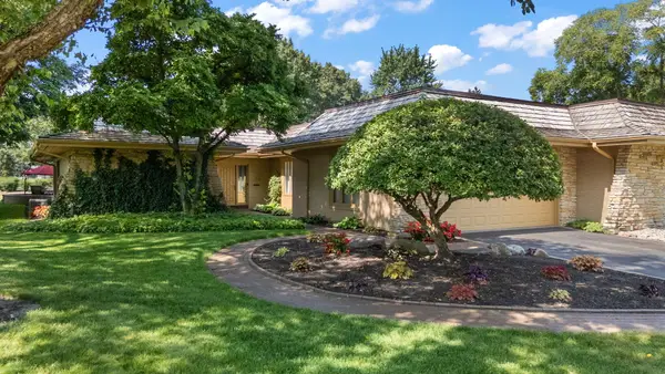 236 Inverness Lane, Schererville, IN 46375