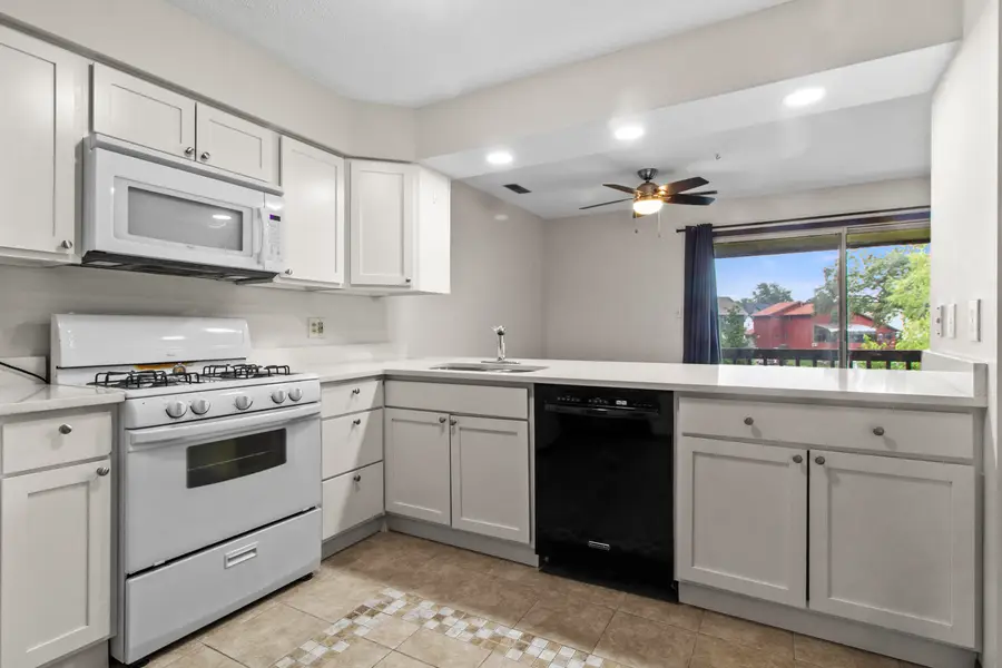 2513 E Lakeshore Drive, Crown Point, IN 46307 - #2