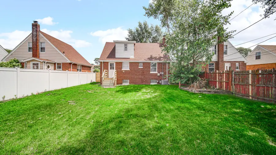 7212 Mclaughlin Avenue, Hammond, IN 46324 - #3