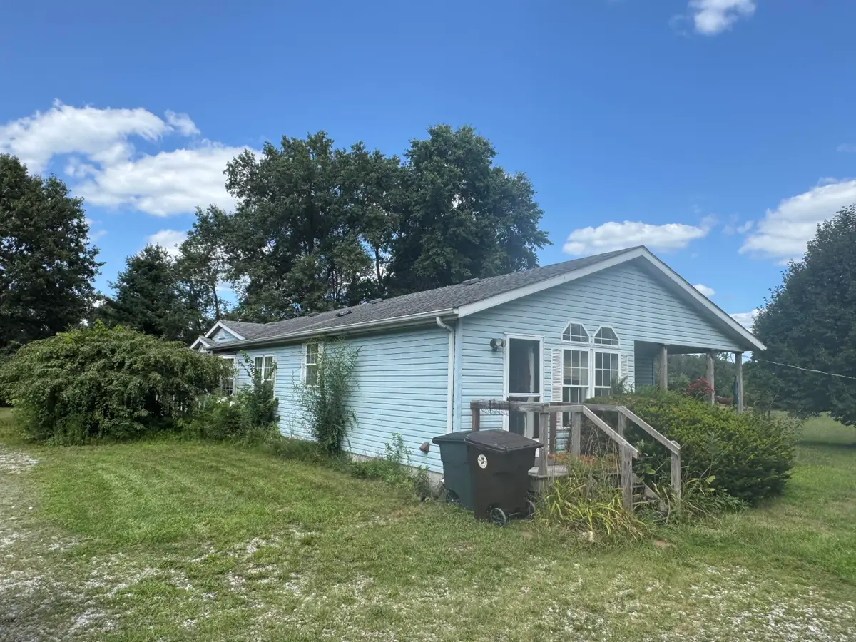 12731 County Rd 950 W, Demotte, IN 46310 - #1