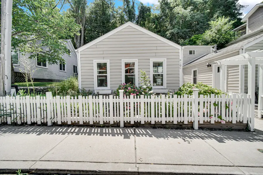 206 Lake Avenue, Michigan City, IN 46360 - #3