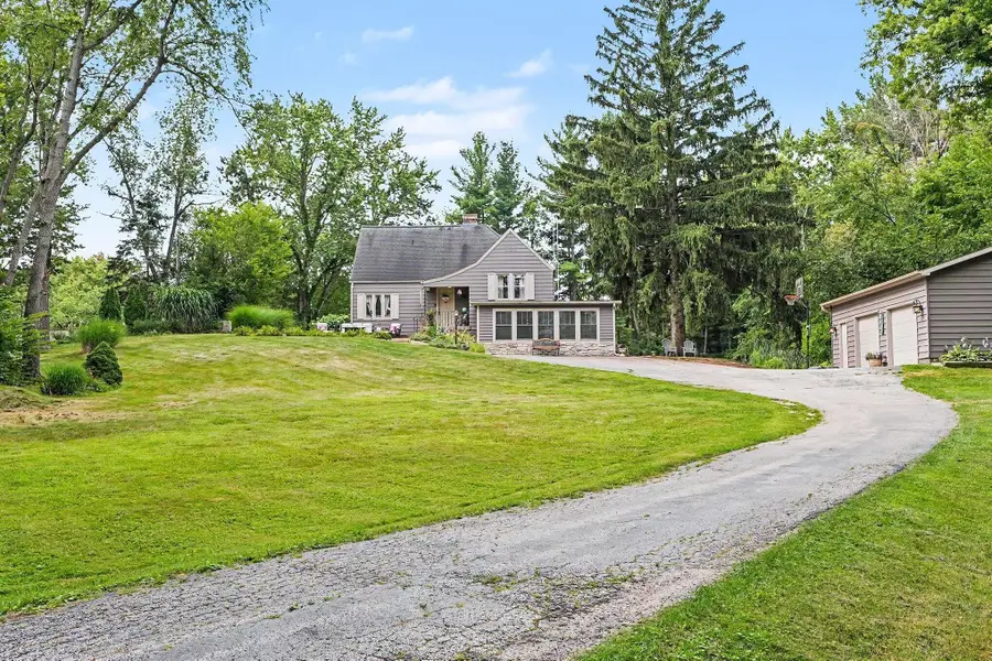 228 W Joliet Road, Valparaiso, IN 46385 - #2